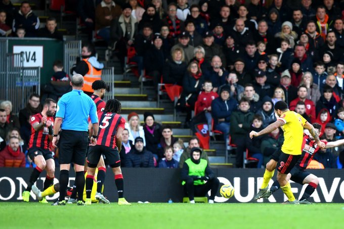  埃弗顿杜库雷破门建功，非洲雄鹰引领保级冲刺  